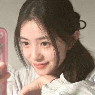 照片中的女孩 海报